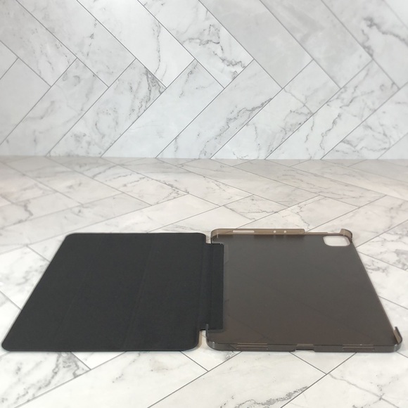 NWT iPad Cover Case 10.8" for iPad Pro 11 Black New With Tags - Picture 2 of 7